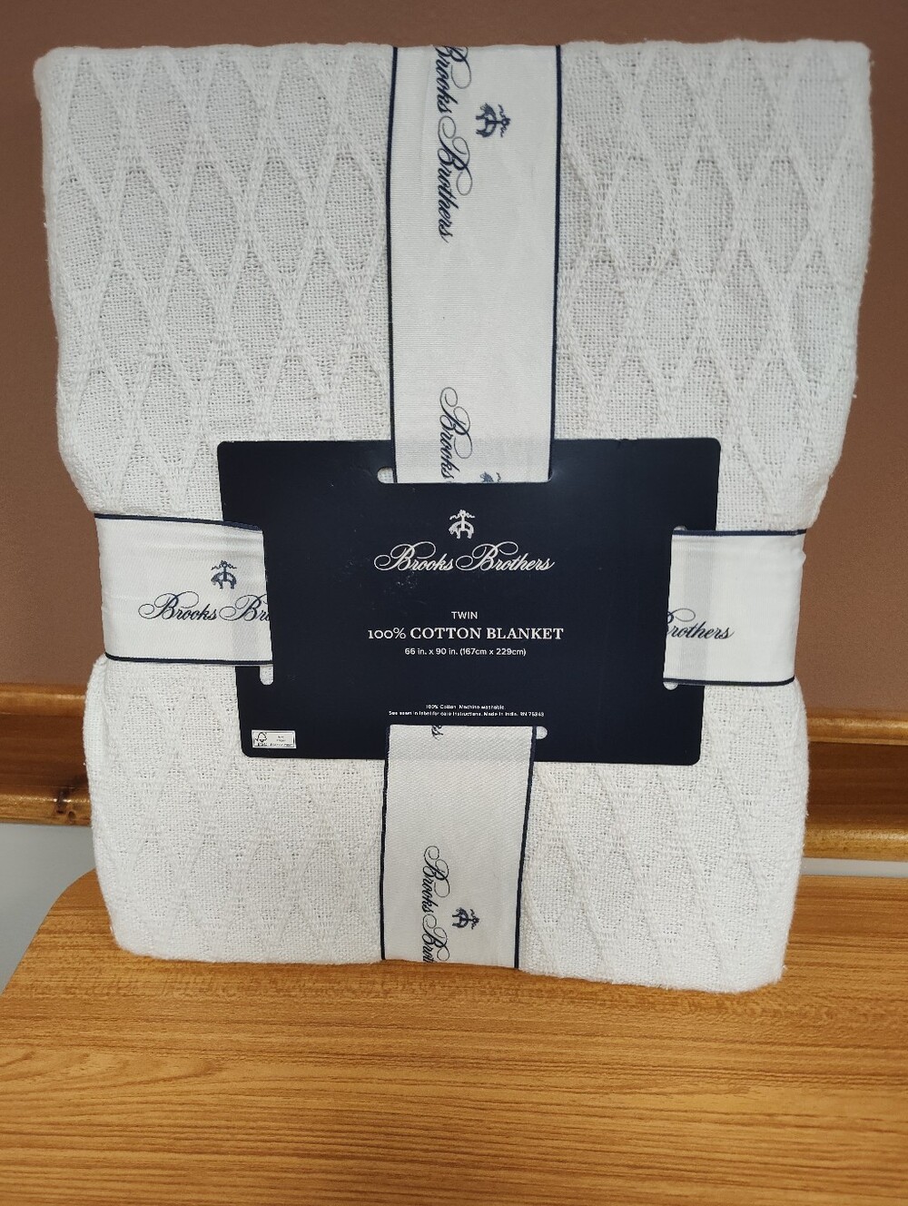 NWT! Brooks Brothers Twin Size White Textured Blanket - 100% Cotton